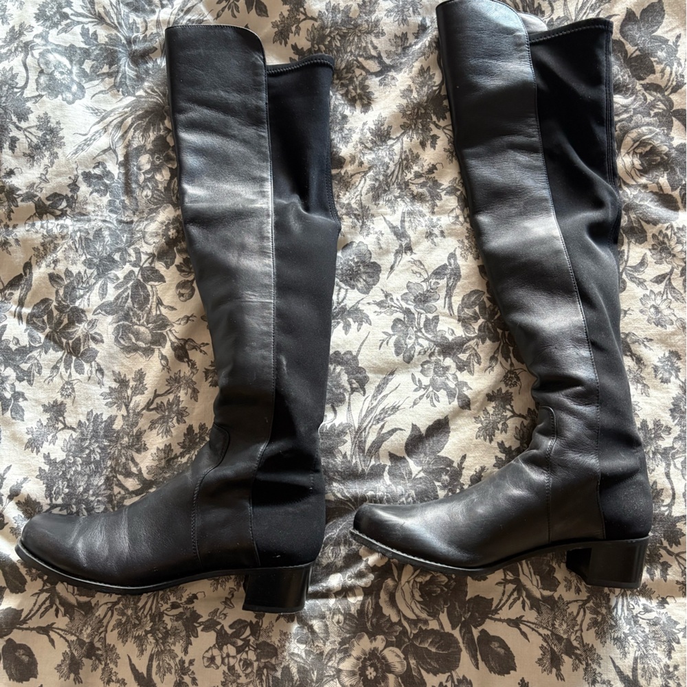 STUART WEITZMAN knee high black boots with low heel